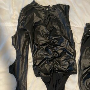 Maniere de Voir One Sleeve Cut Out Bodysuit - Black
 - UK 8 / US 4